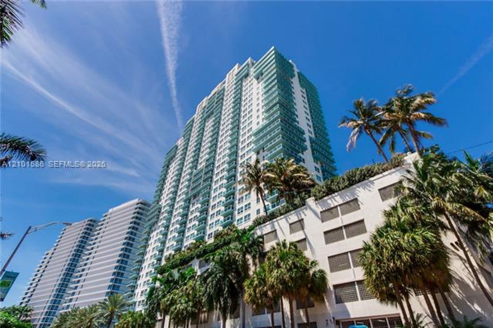 Miami Beach Condo: 650 West Ave cu-1708