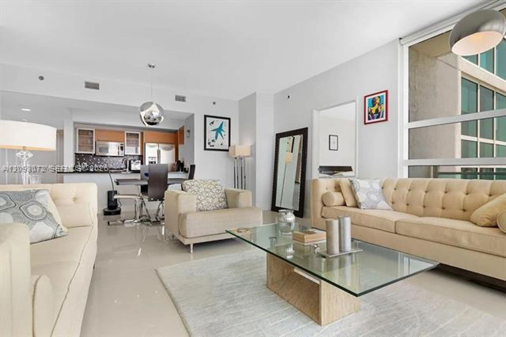 Miami Condo: 950 Brickell Bay Dr cu-3710