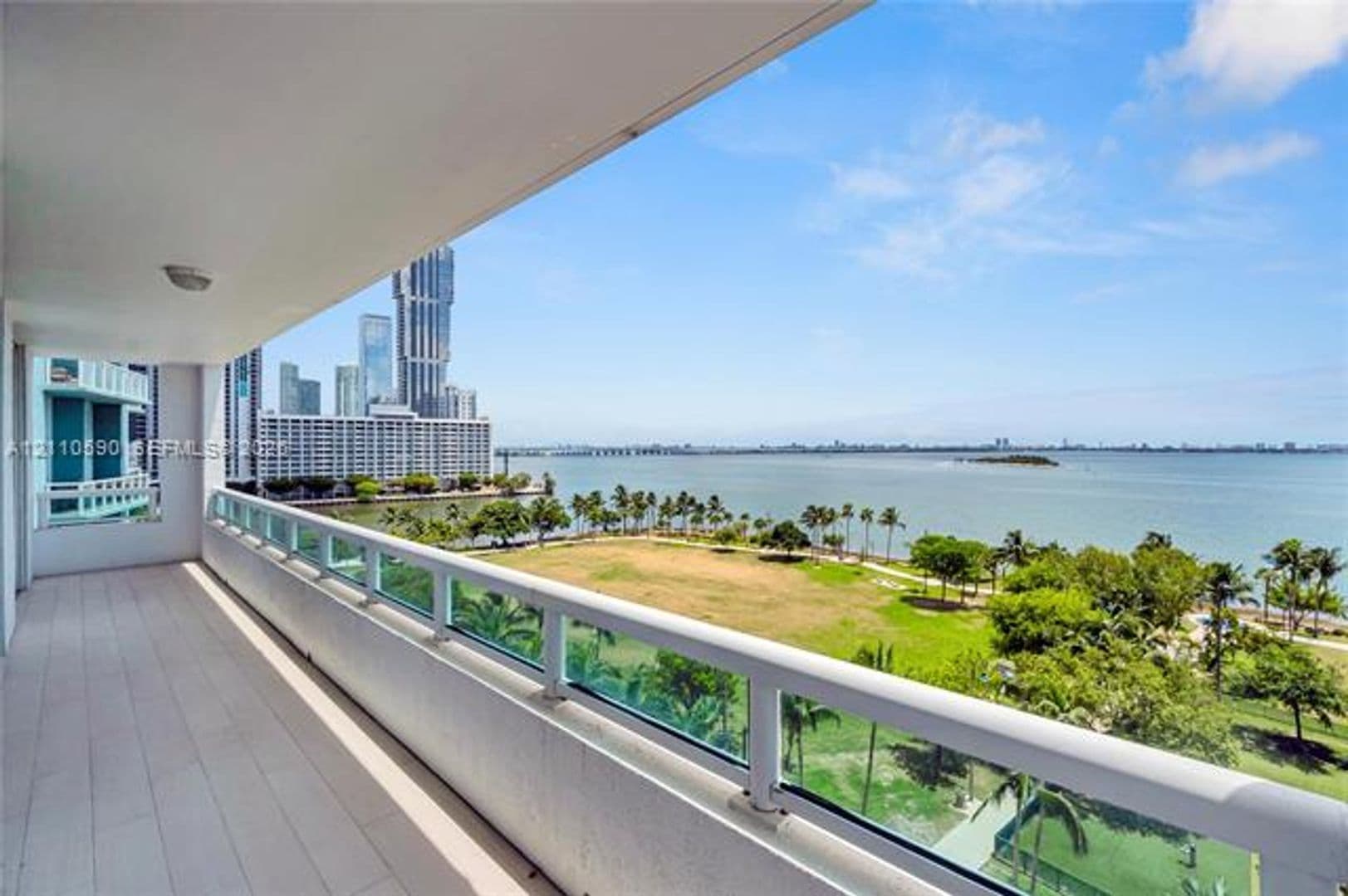 Miami Condo: 1800 N Bayshore Dr cu-809