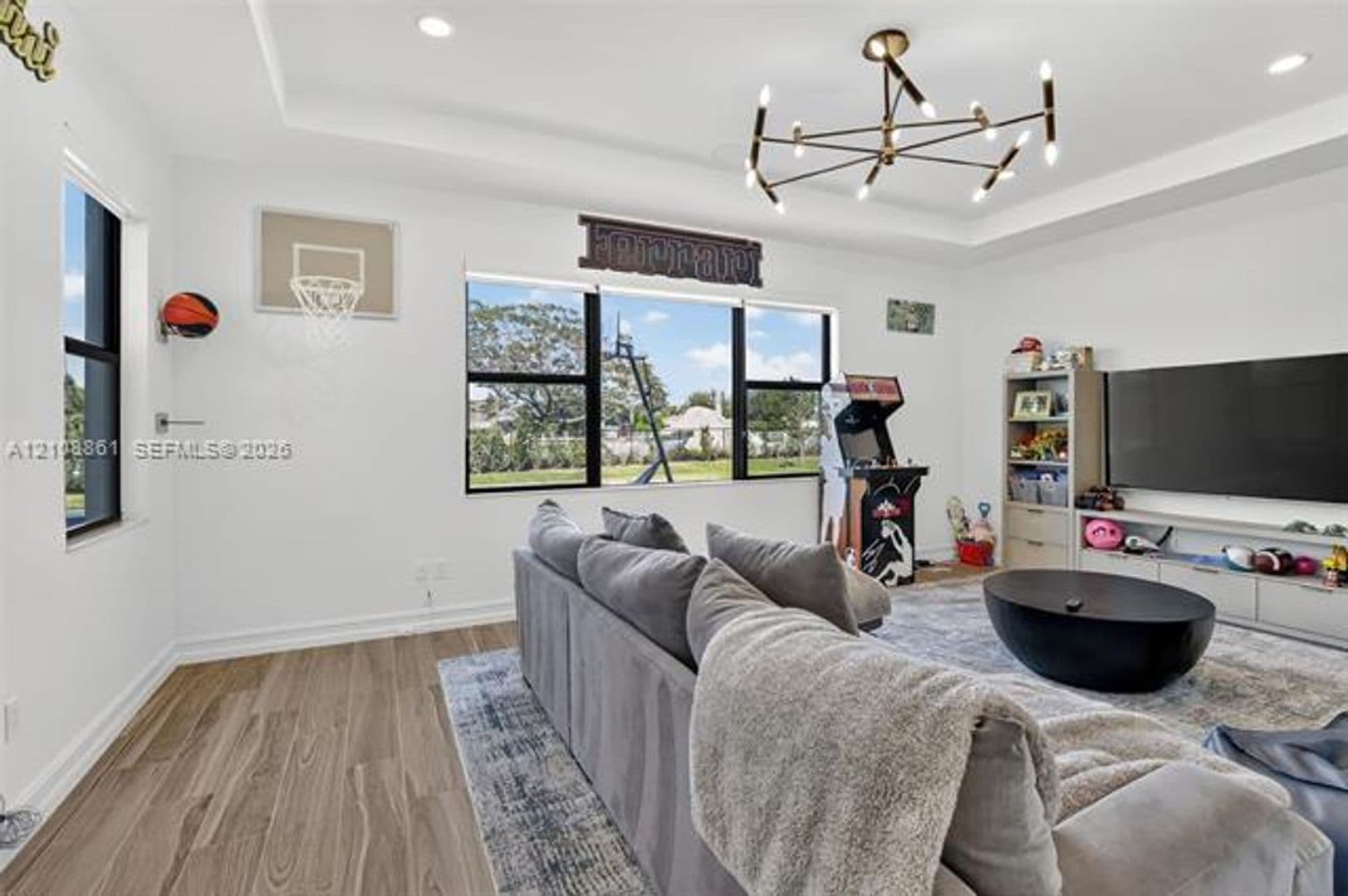Davie House: 14855 Millstone Ranches Dr # 14855