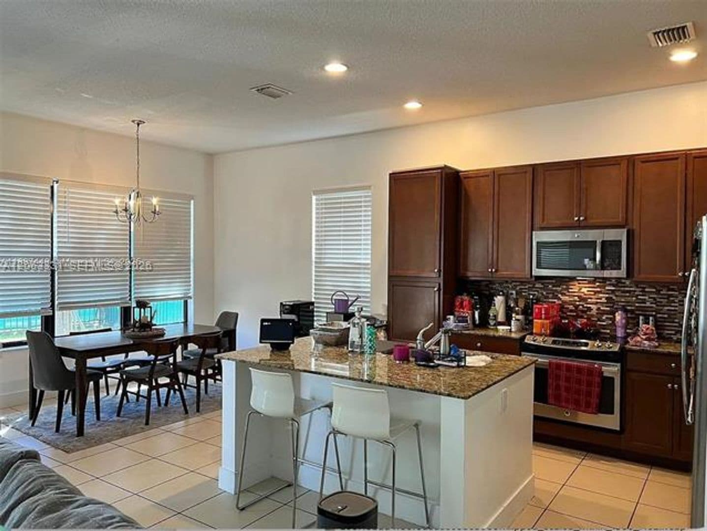 Hialeah House: 3214 W 97th St # 0
