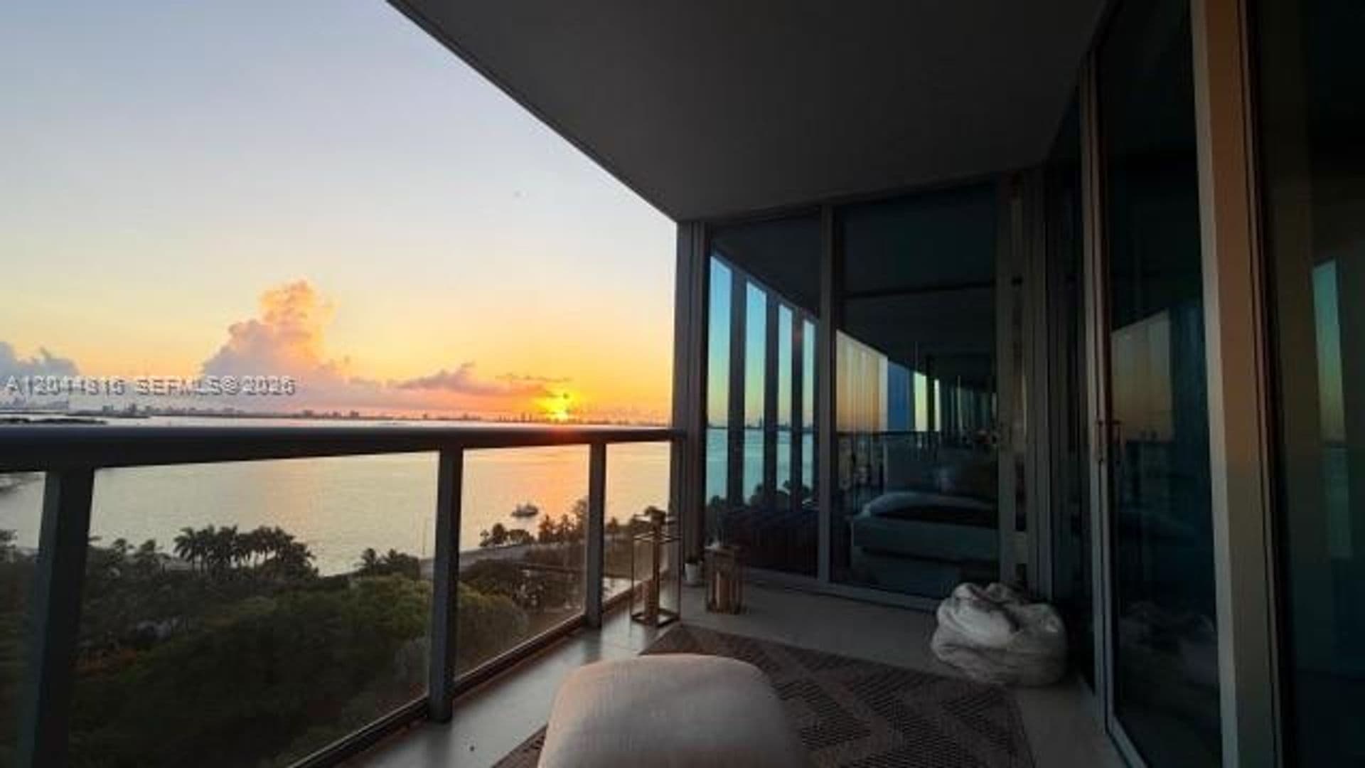Miami Condo: 601 NE 36th St cu-1306
