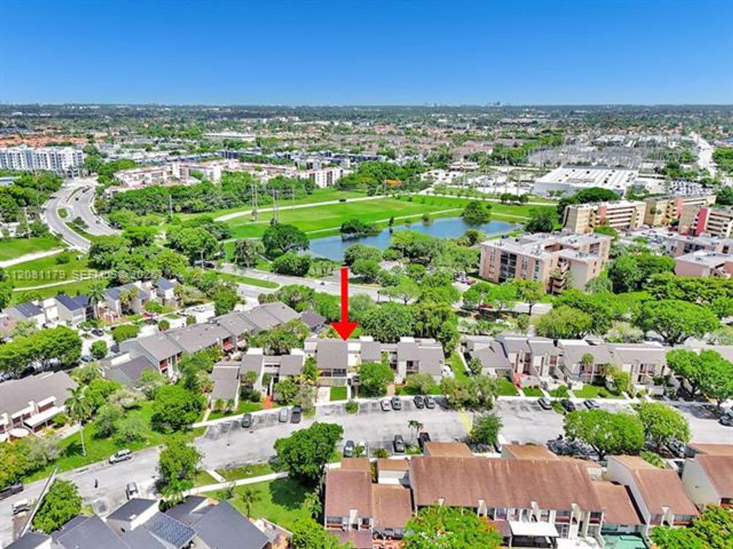Miami Townhome: 9133 Fontainebleau Blvd th 5