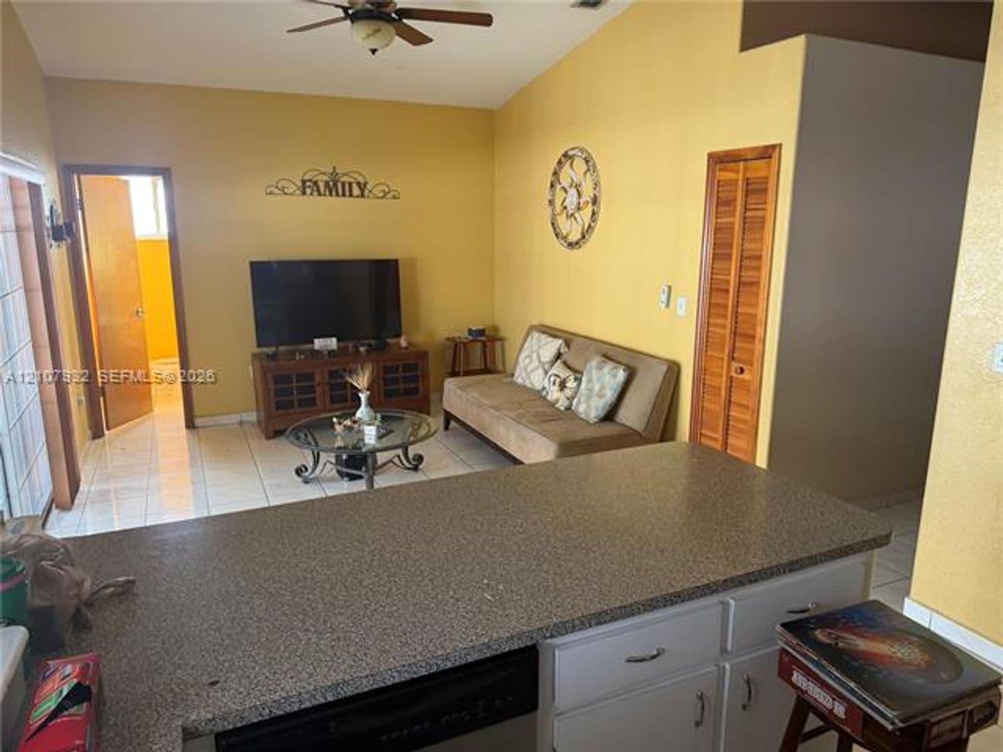 Hialeah House: 3293 W 77th Pl # 3293