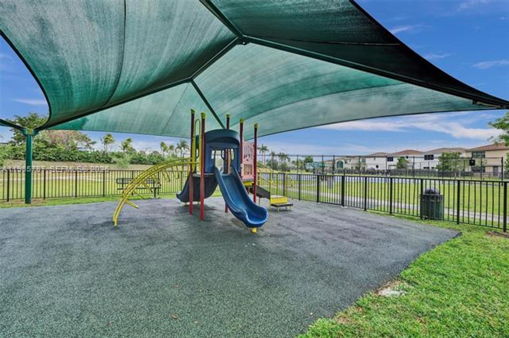 Miami House: 760 NE 193rd Ter # 760
