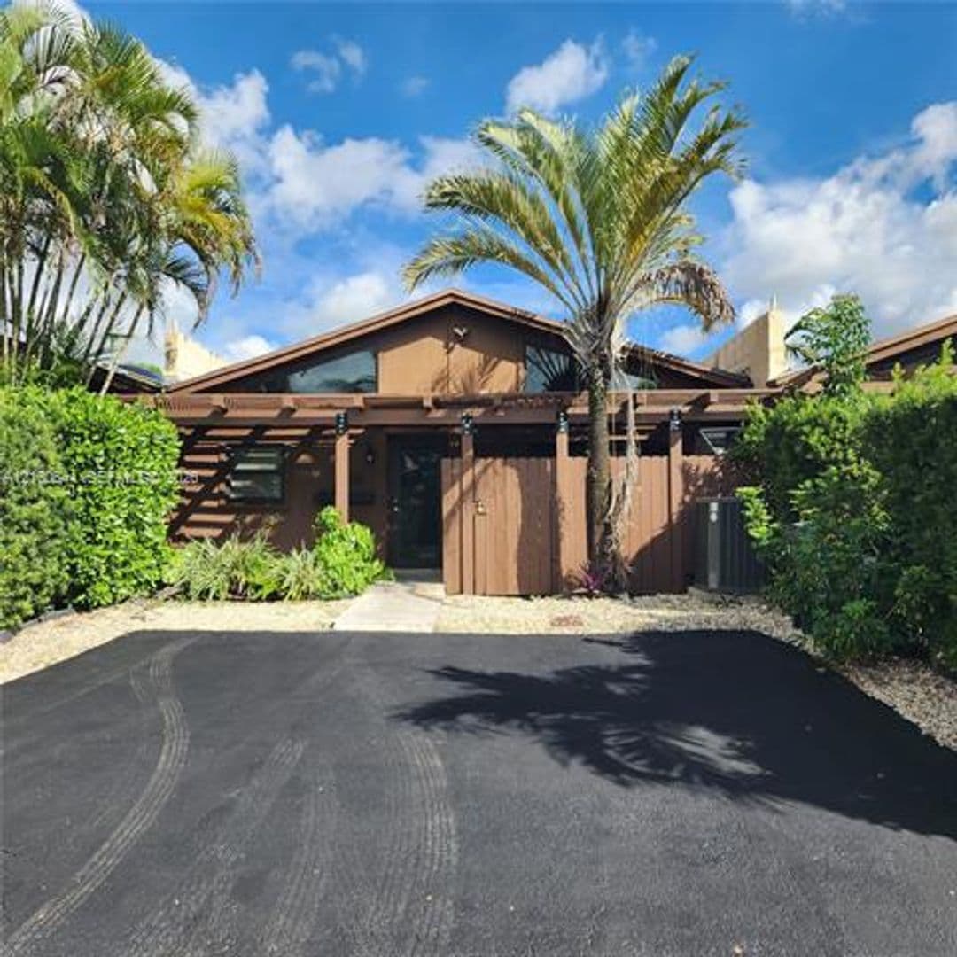 Miami Townhome: 11316 SW 114th Cir Ter th 11316