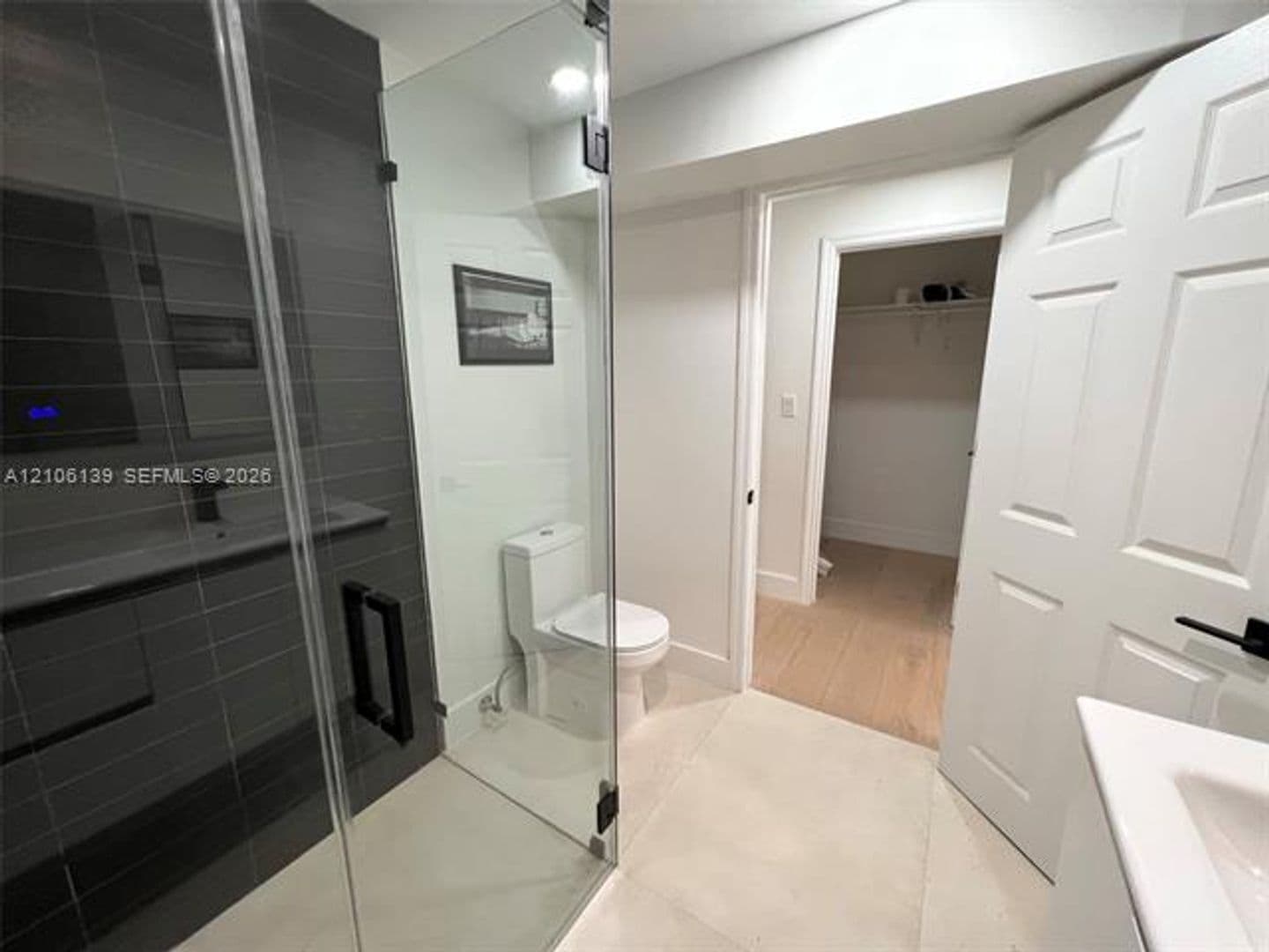 Miami House: 347 NE 110th St # 347