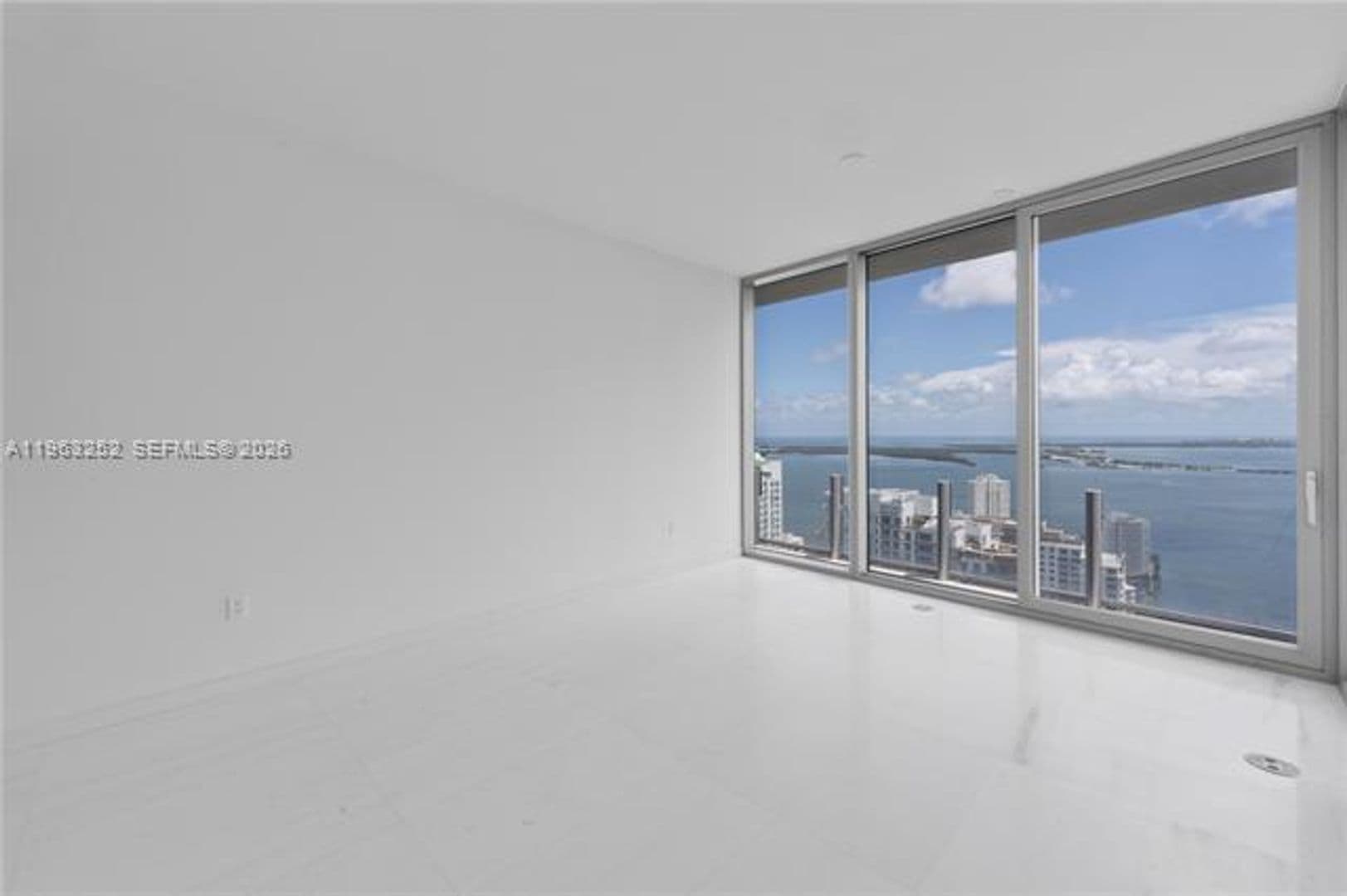 Miami Condo: 300 Biscayne Blvd Way cu-4404