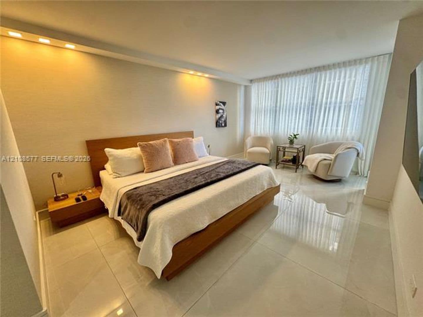 Miami Beach Condo: 6039 Collins Ave cu-715