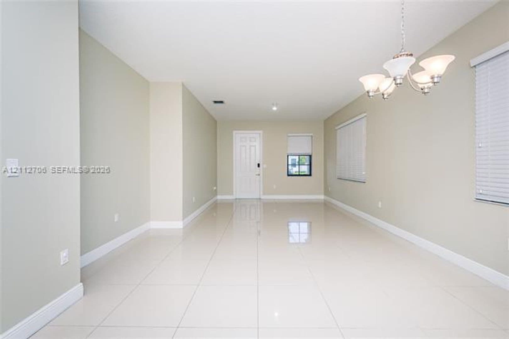 Miami House: 804 NE 191st St # 804