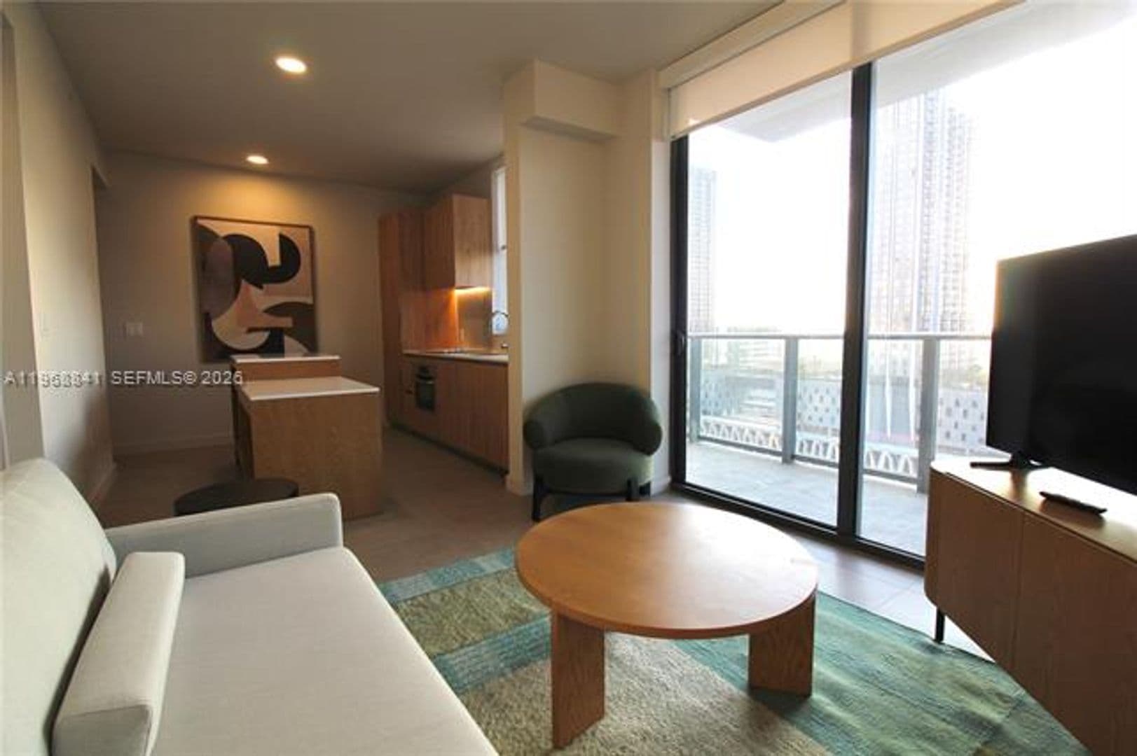 Miami Condo: 11 NE 6 St cu-2114