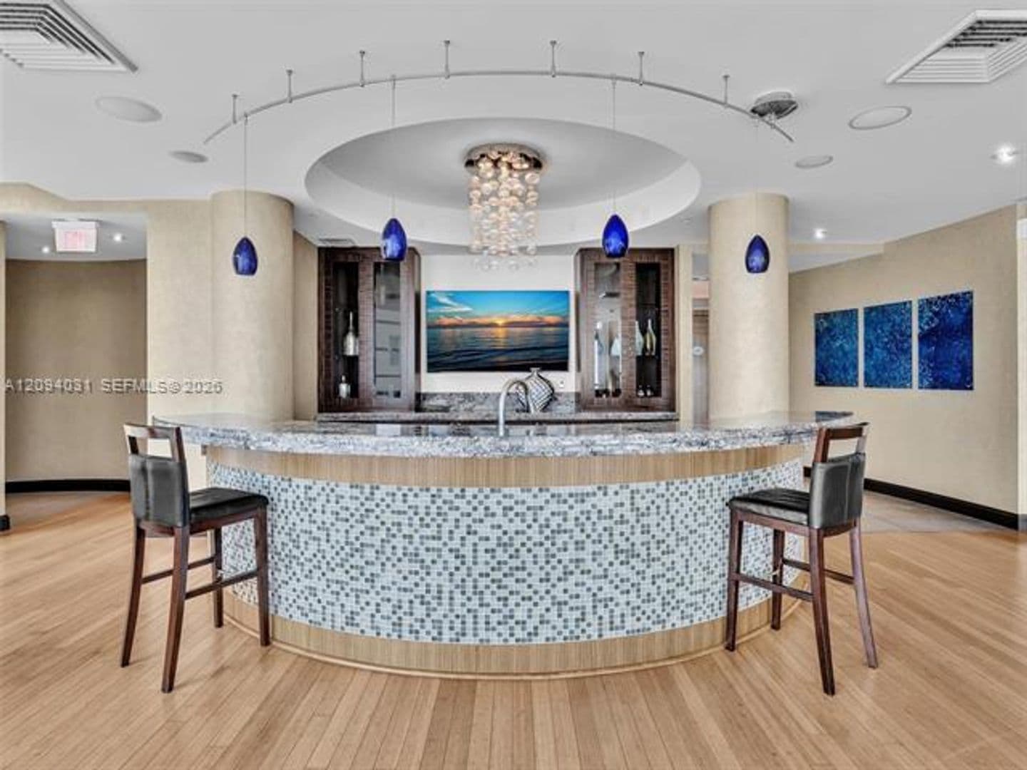 Miami Condo: 253 NE 2nd St cu-2208