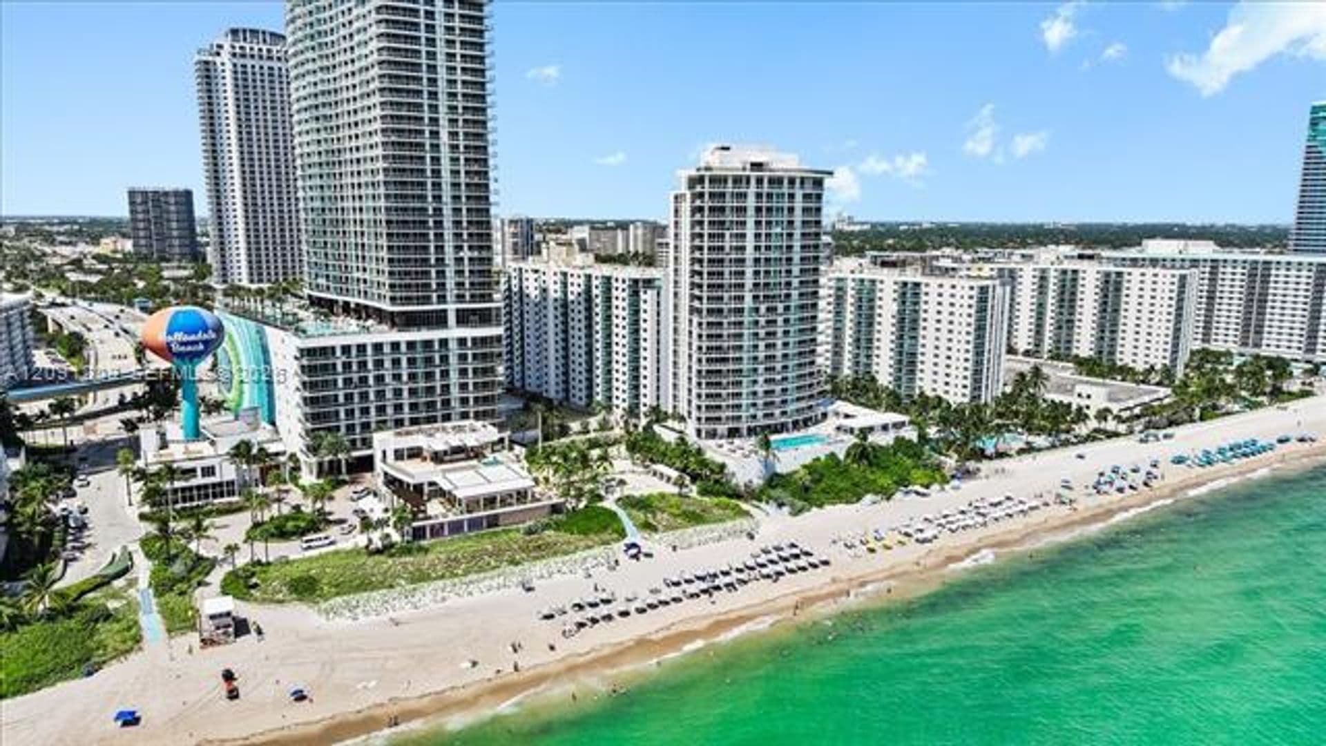 Hollywood Condo: 4001 S Ocean Dr cu-10R