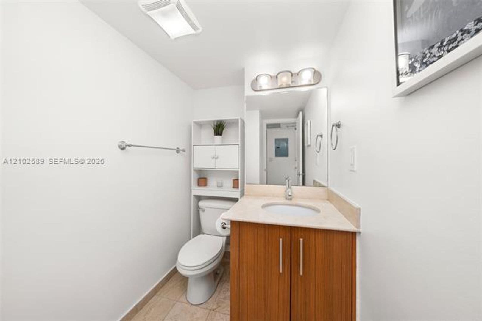 Bal Harbour Condo: 10275 Collins Ave cu-327