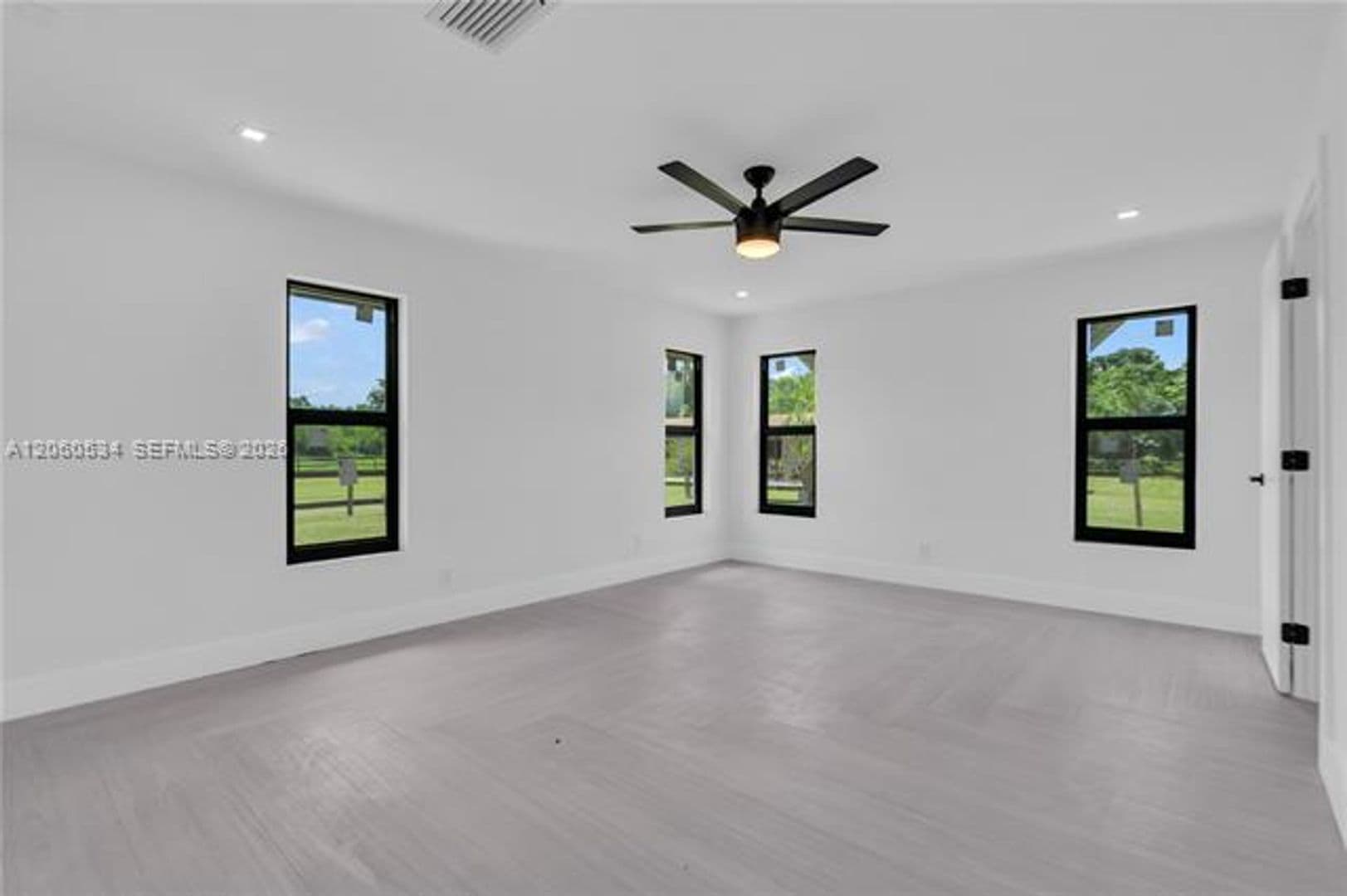 Southwest Ranches House: 17680 SW 54th St # 17680