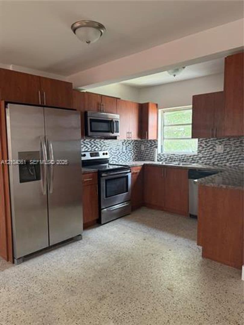 Miami House: 6473 SW 25th St # 6473