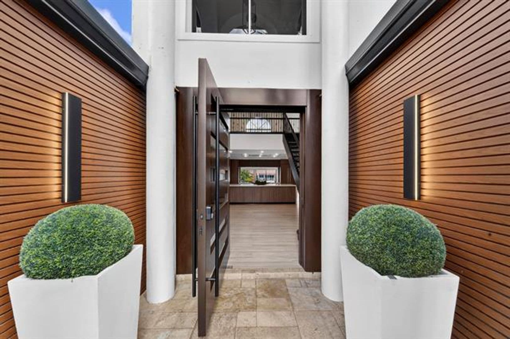 Fort Lauderdale House: 11 Castle Harbor Isle Dr # 11
