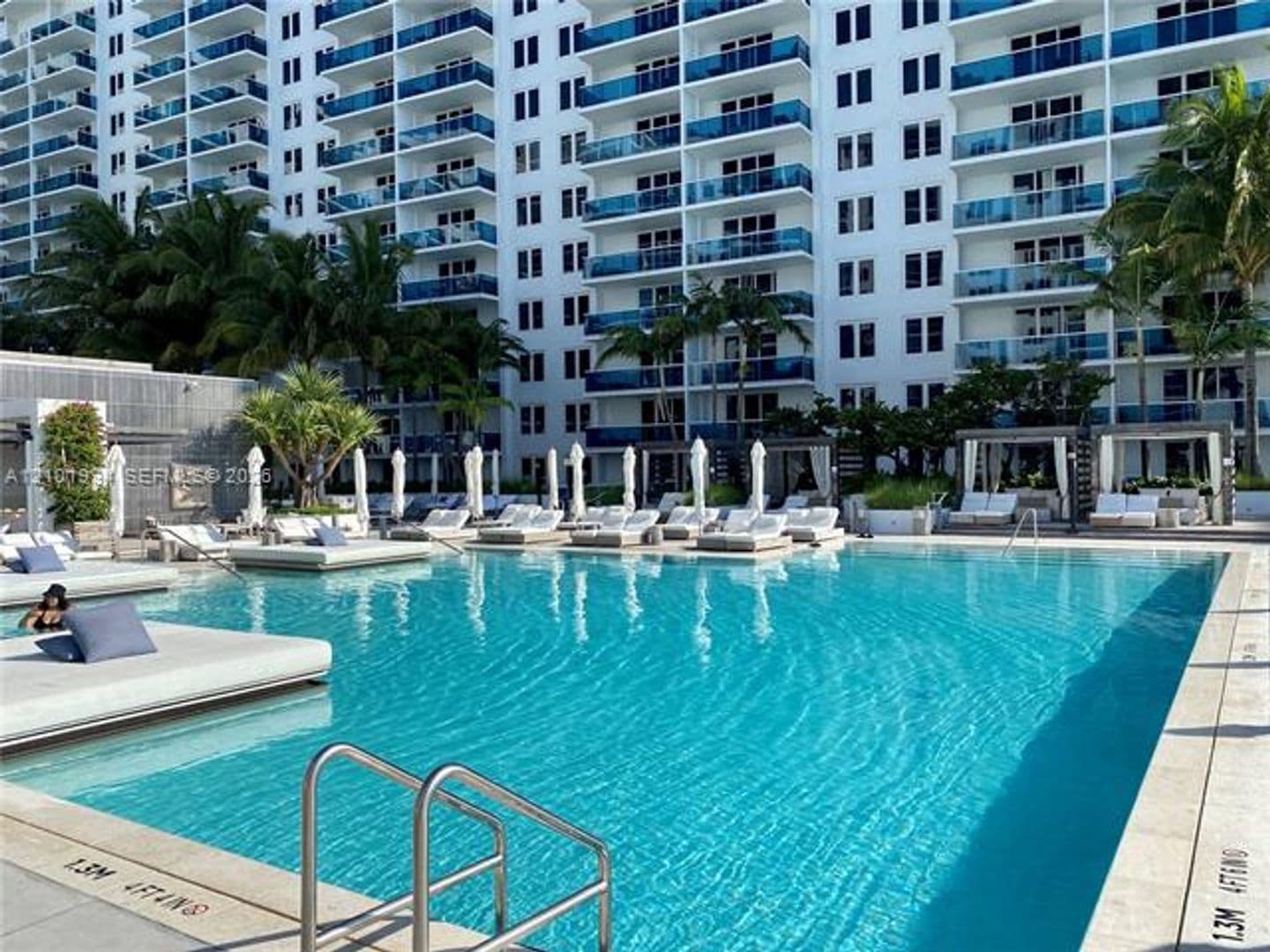 Miami Beach Condo: 2301 Collins Av cu-737