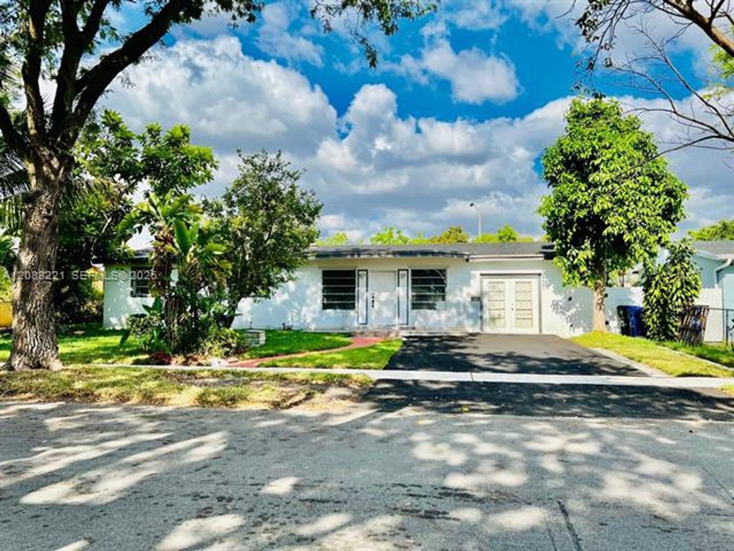 North Miami Beach House: 18320 NE 7th Ct # 18320