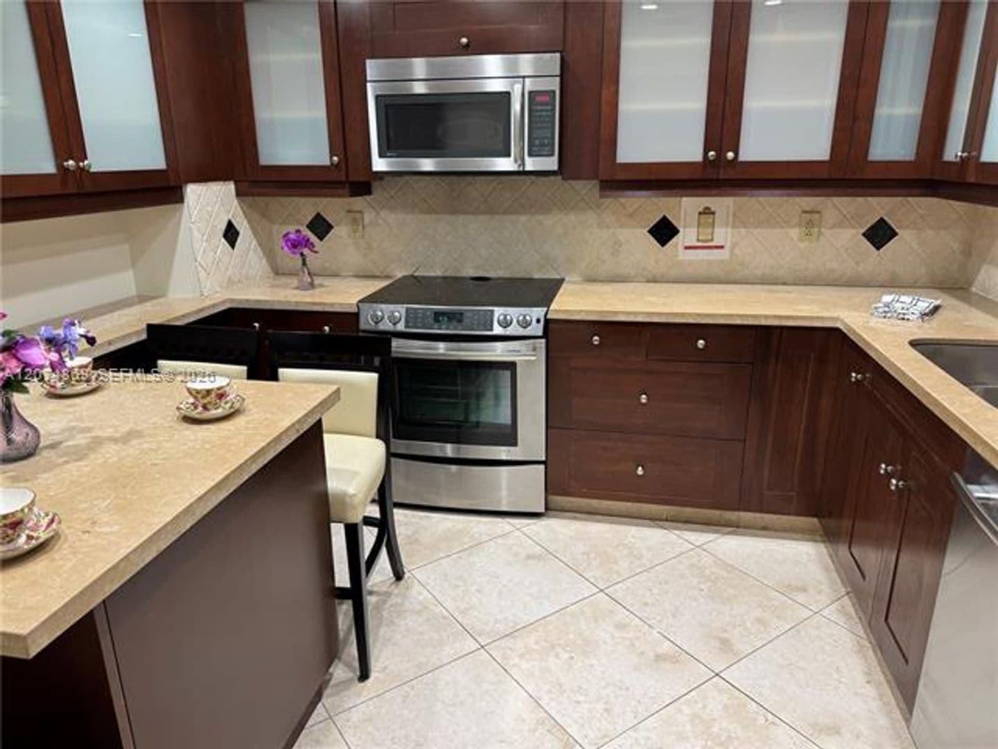 Bal Harbour Condo: 9801 Collins Ave cu-14T