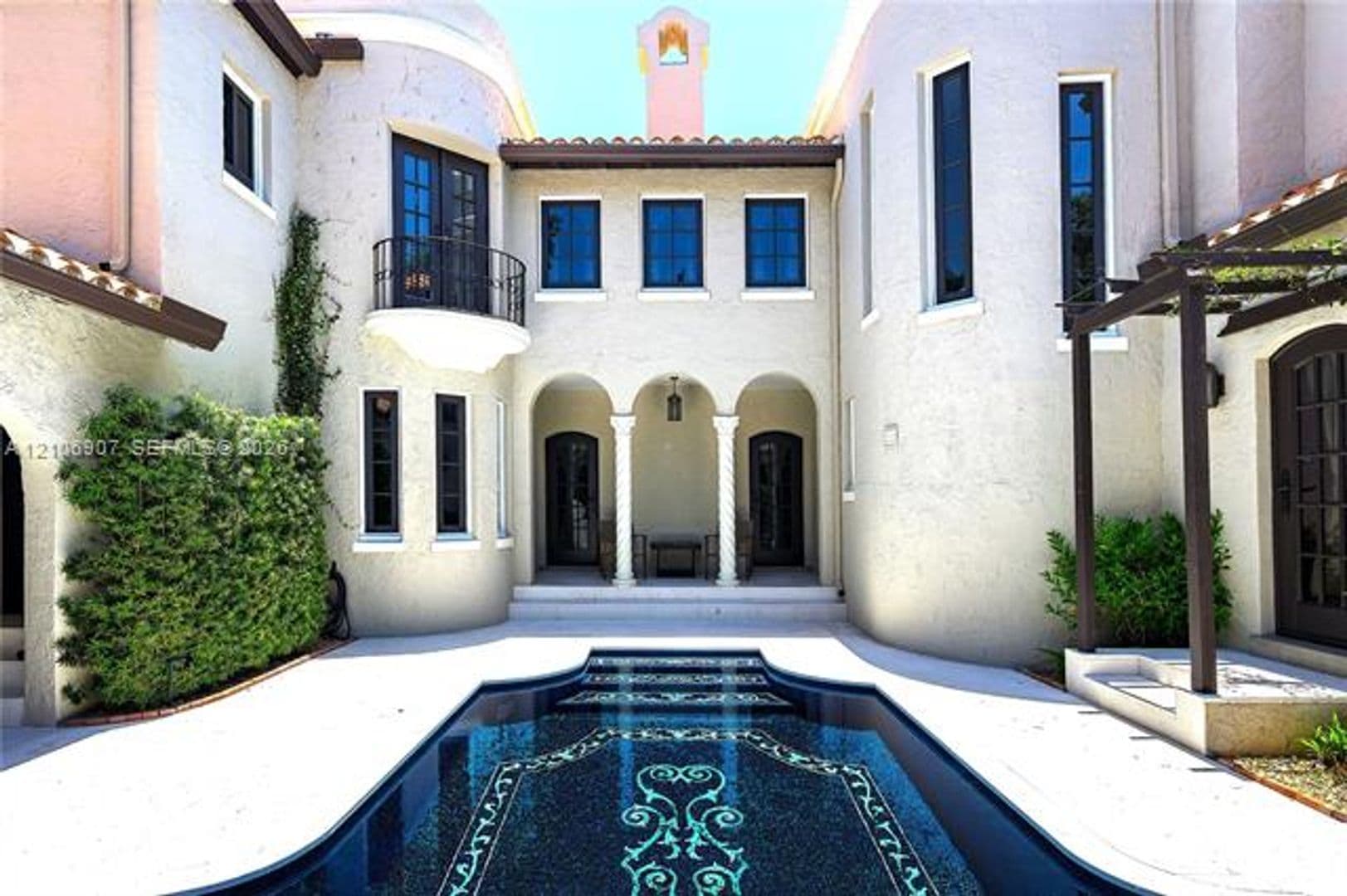 Coral Gables House: 1822 Country Club Prado # 1822