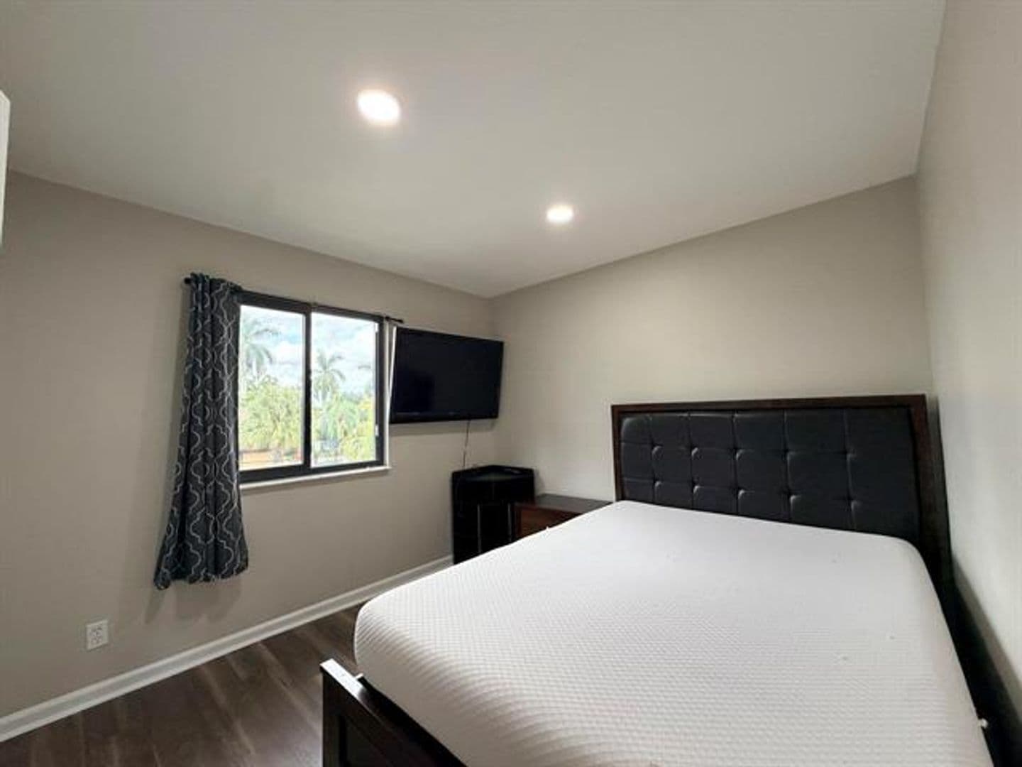 Sunrise House: 9346 NW 49th Pl th 9346