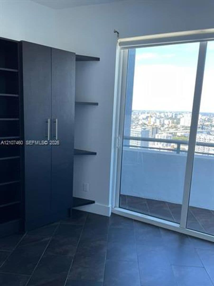 Miami Condo: 60 SW 13th St cu-3426