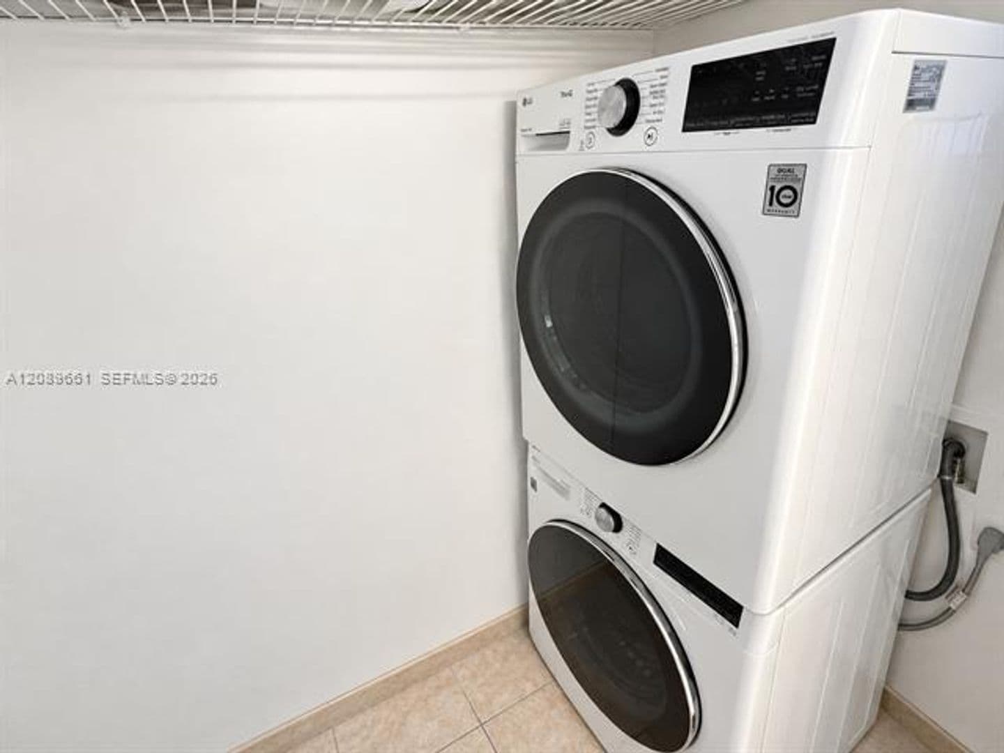 Hollywood Condo: 3725 S Ocean Dr cu-1404