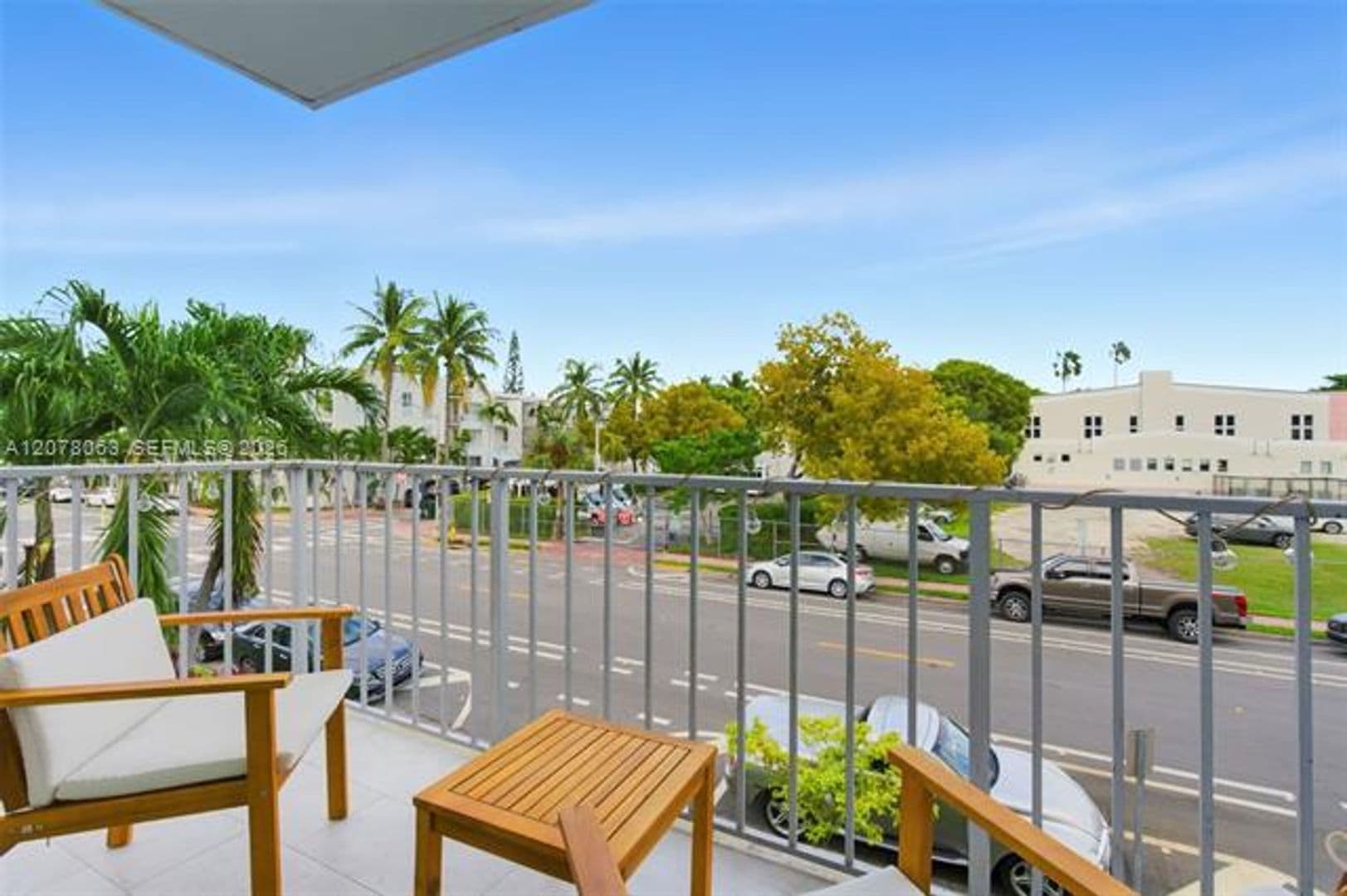 Miami Beach Condo: 1428 Euclid Ave cu-207