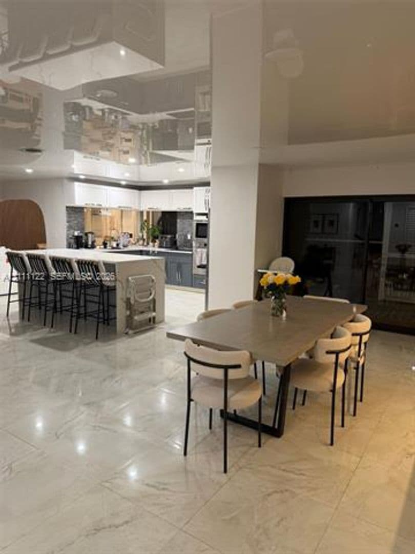 Hollywood Townhome: 5020 Sheridan St th 2