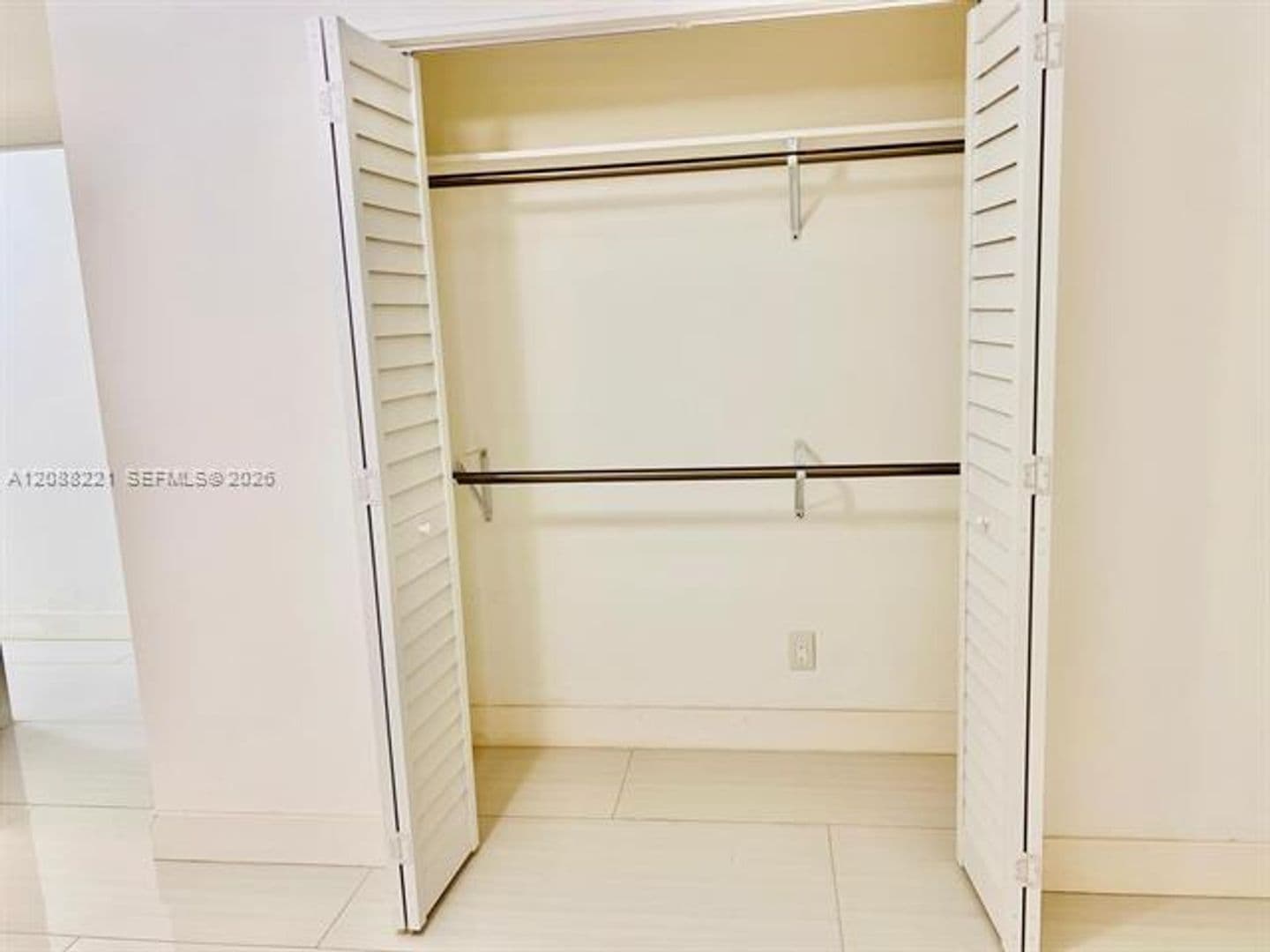 North Miami Beach House: 18320 NE 7th Ct # 18320