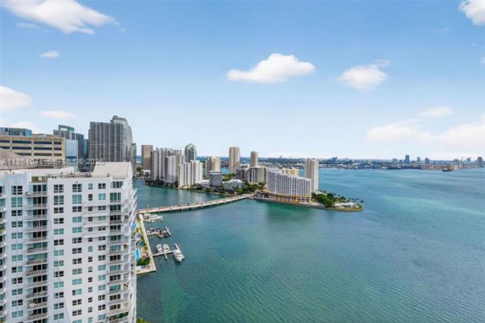 Miami Condo: 1155 Brickell Bay Dr cu-PH210