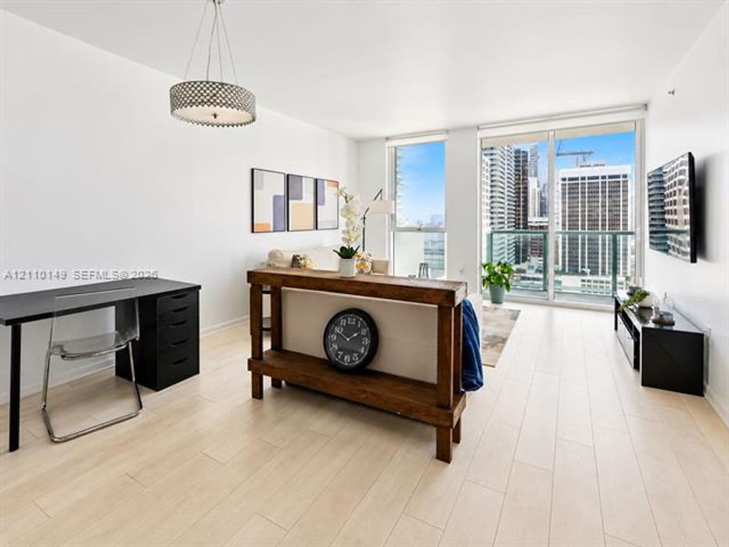 Miami Condo: 244 Biscayne Blvd cu-2405