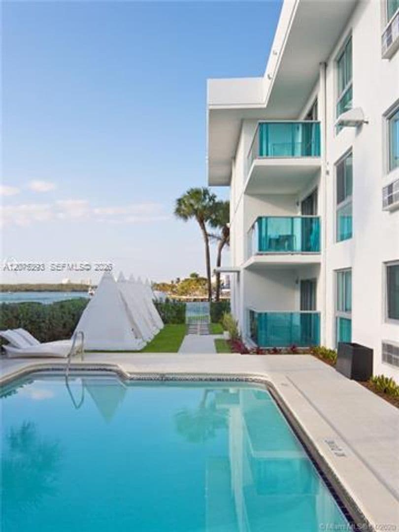 Bal Harbour Condo: 290 Bal Bay Dr cu-104