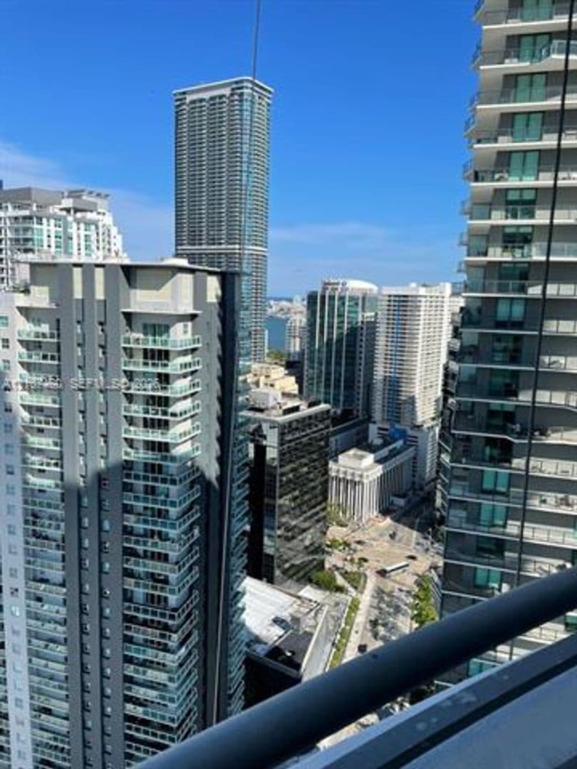 Miami Condo: 60 SW 13th St cu-3426
