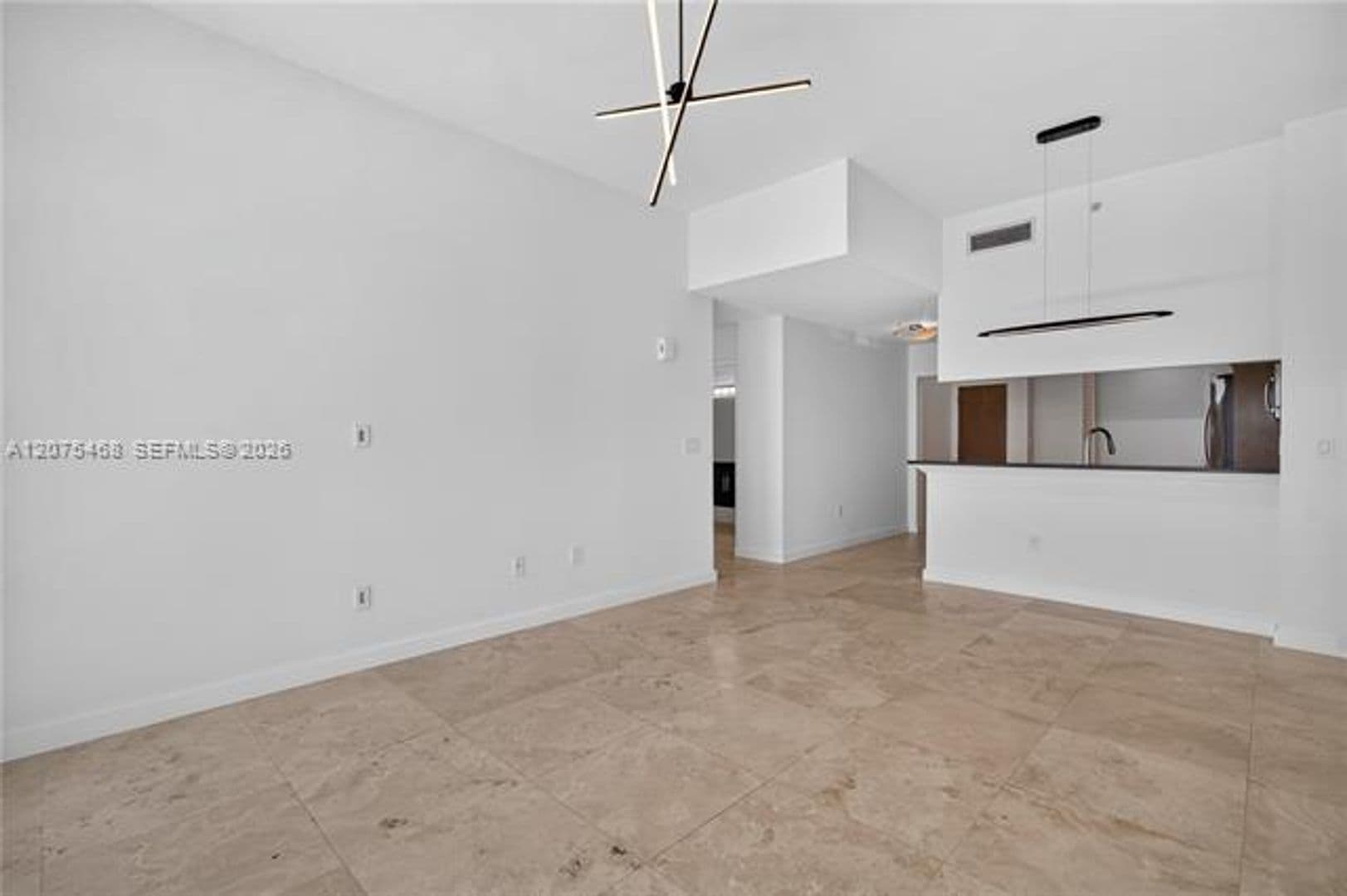 Miami Condo: 31 SE 5th St cu-4212