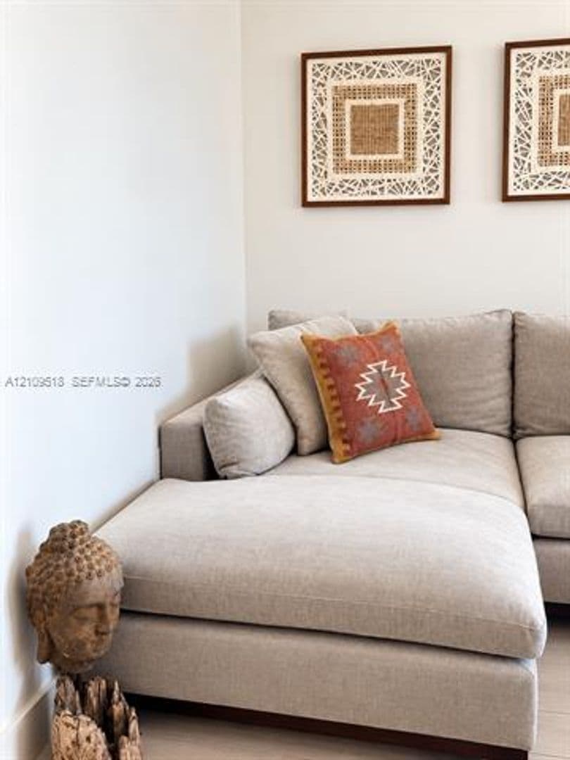 Miami Condo: 121 NE 34th St cu-2016