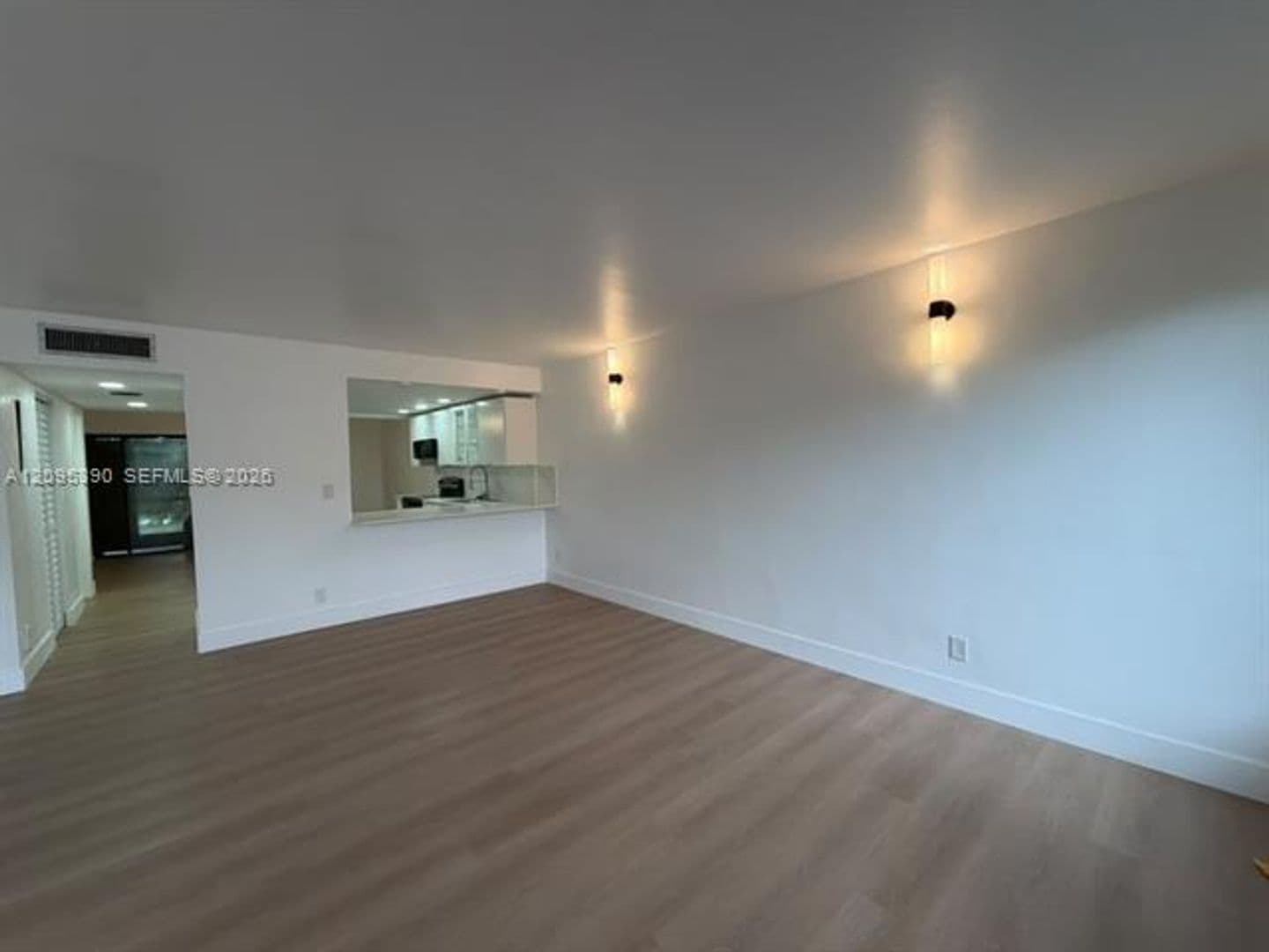 Plantation Townhome: 639 N University Dr th 17