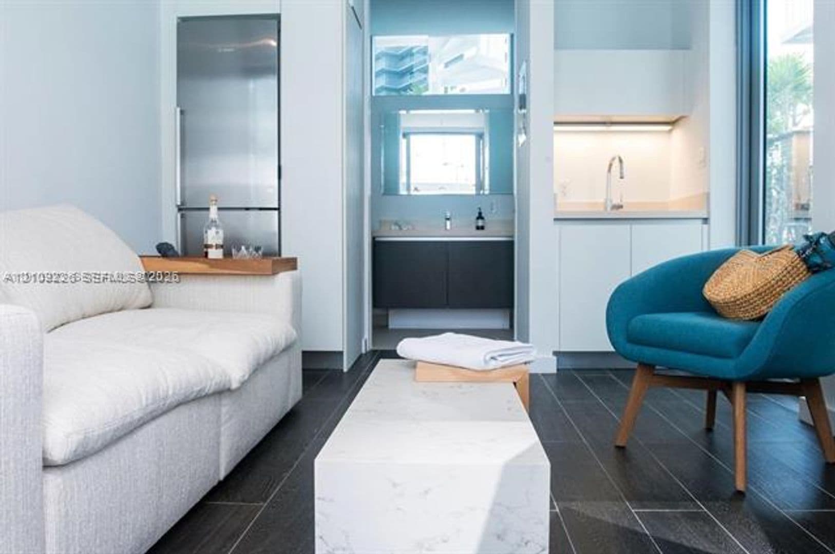 Miami Condo: 851 NE 1st Ave cu-1811