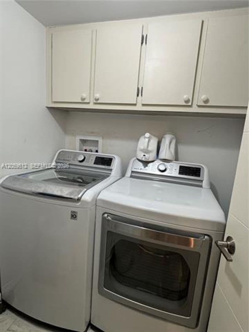 Hallandale Beach Townhome: 921 NE 26th Ave th 921