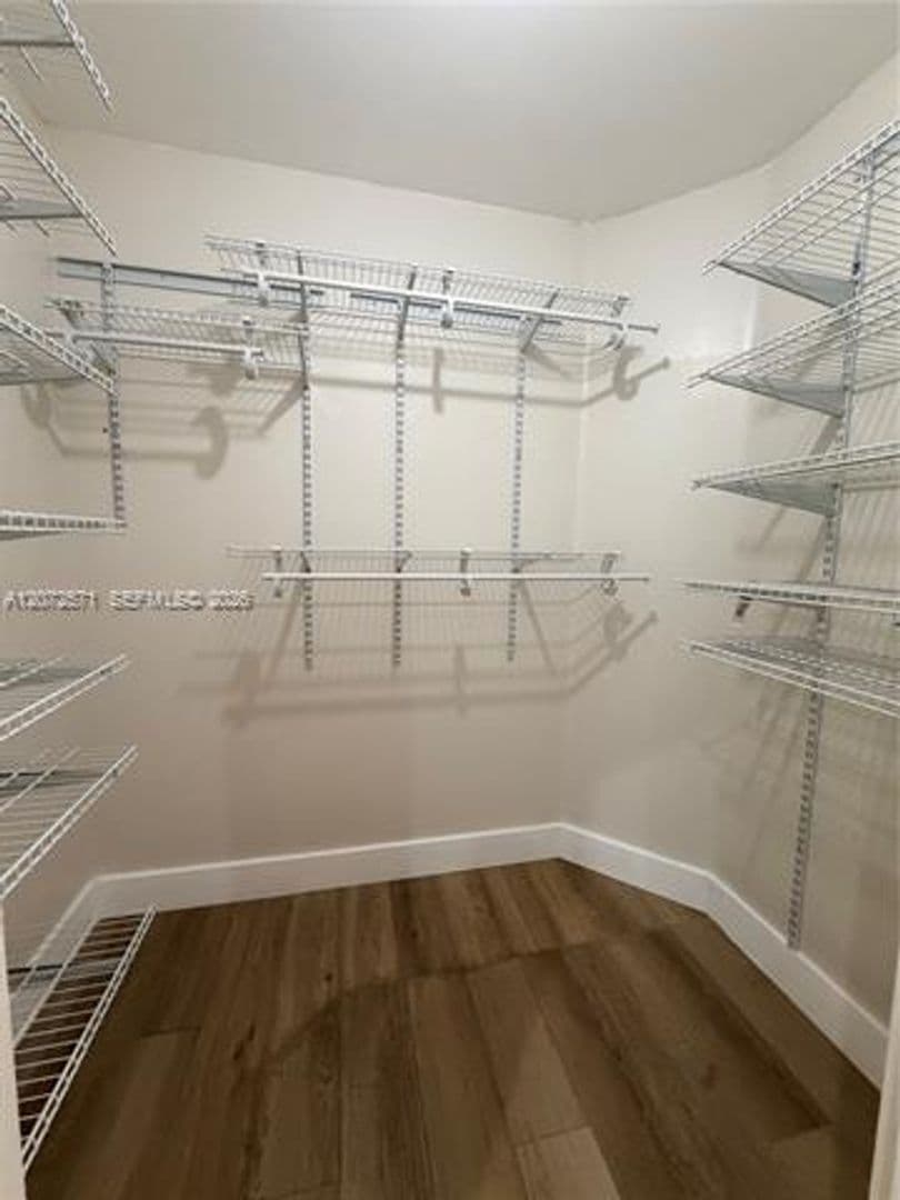 Hollywood House: 1480 Sweetbay Way # 1480