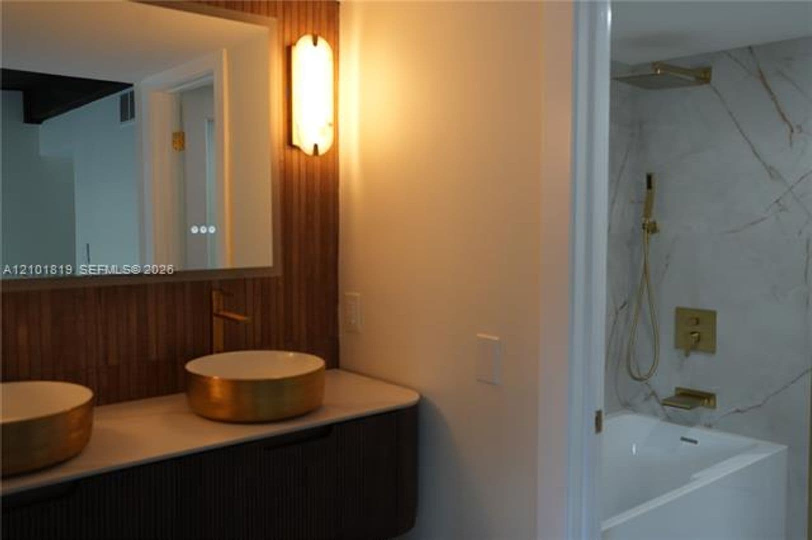 Plantation Townhome: 701 E Coco Plum Cir th 8