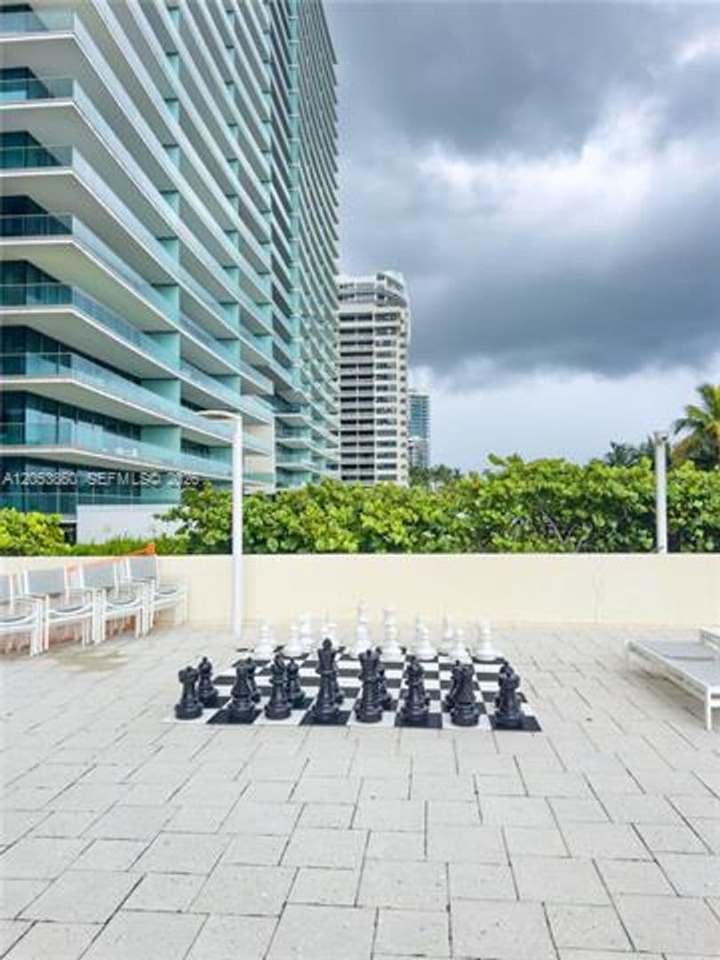Bal Harbour Condo: 10185 Collins Ave cu-202