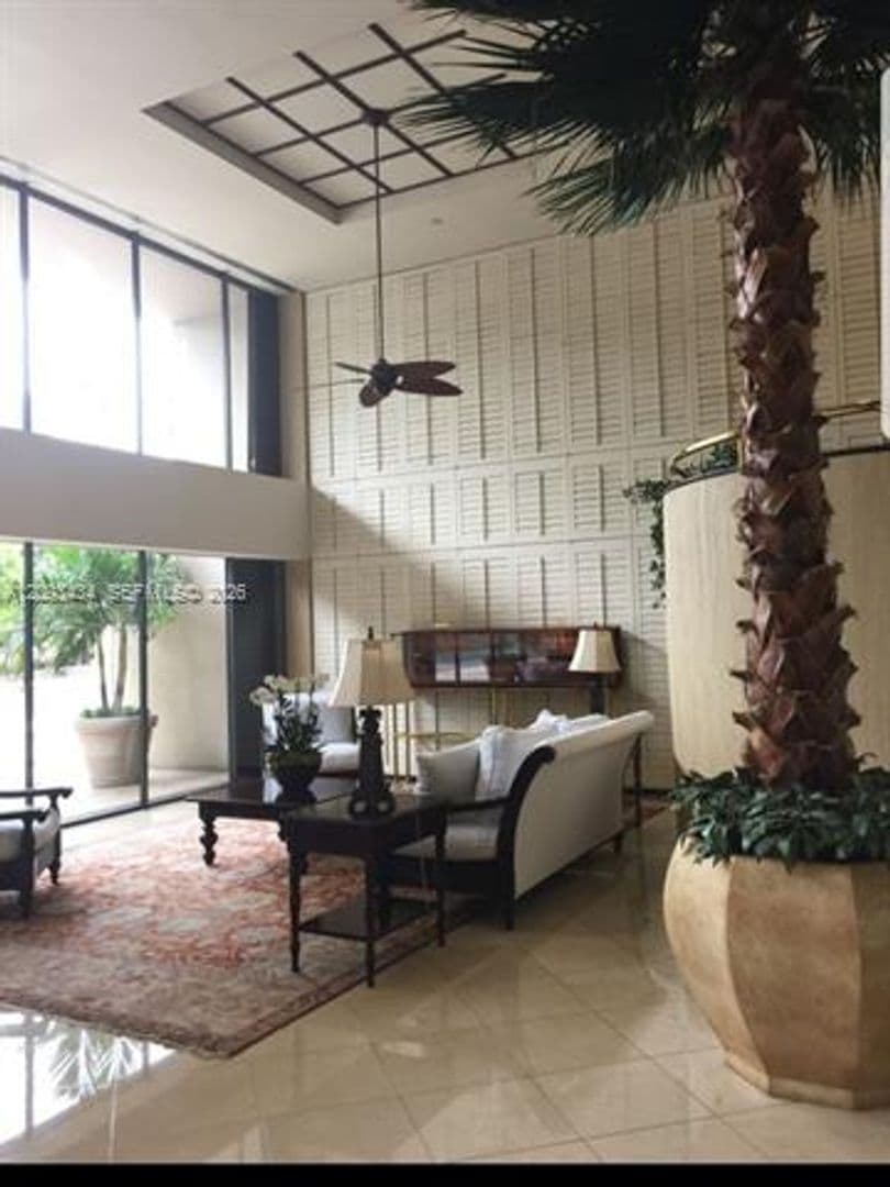 Key Biscayne Condo: 151 N Crandon Blvd cu-430