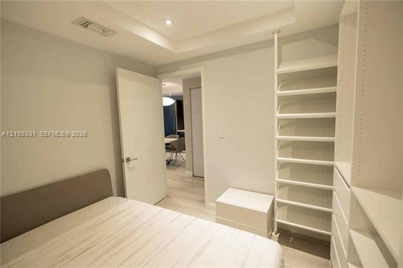 Miami Condo: 45 SW 9th St cu-1705
