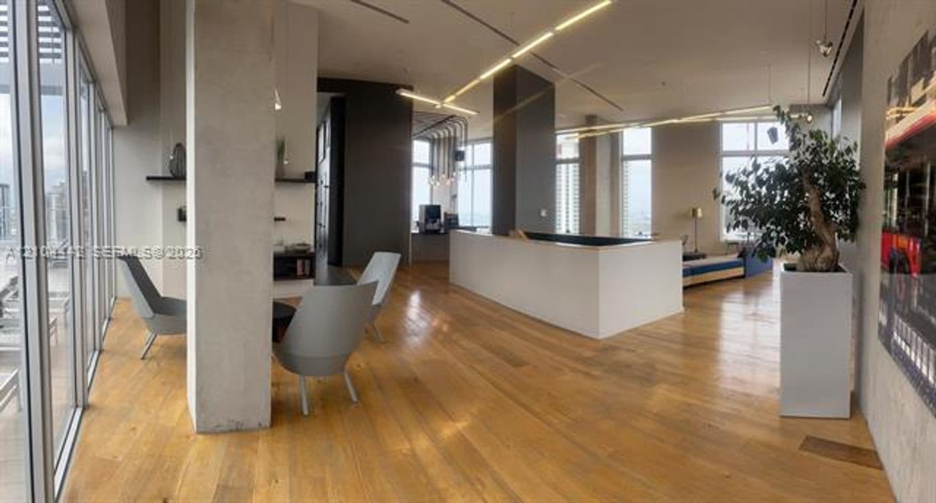 Miami Condo: 151 SE 1 St cu-1002