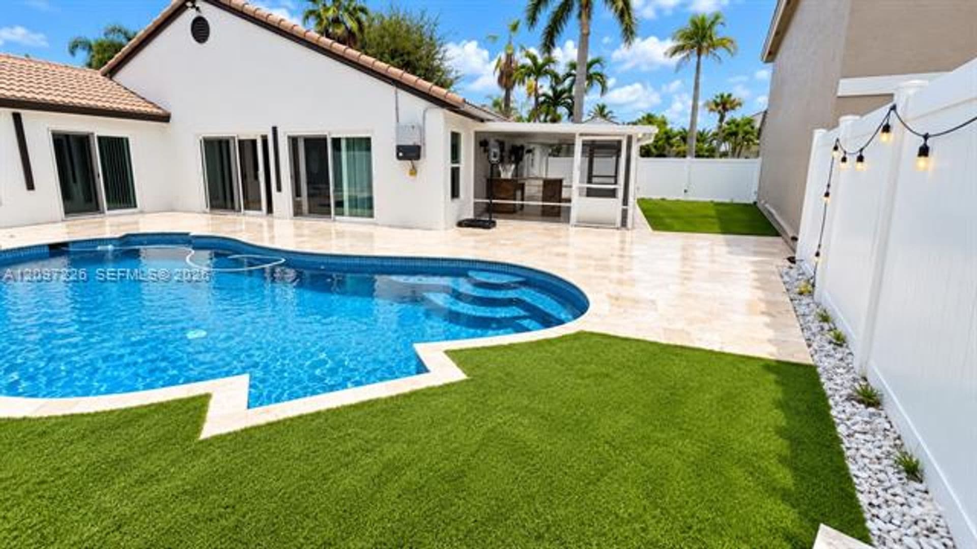 Pembroke Pines House: 17542 NW 12th St # 17542