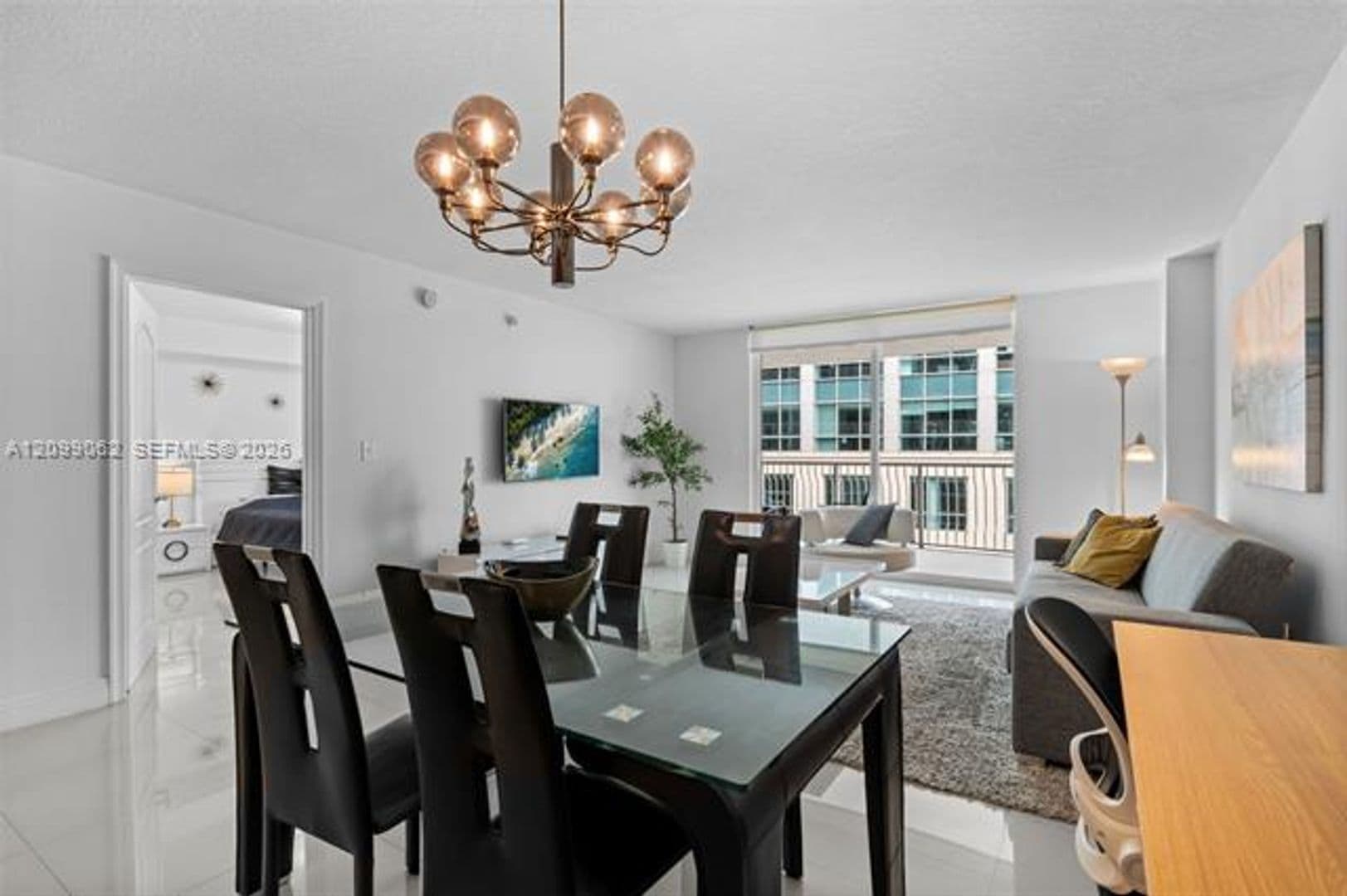 Miami Condo: 1200 Brickell Bay Dr cu-3908