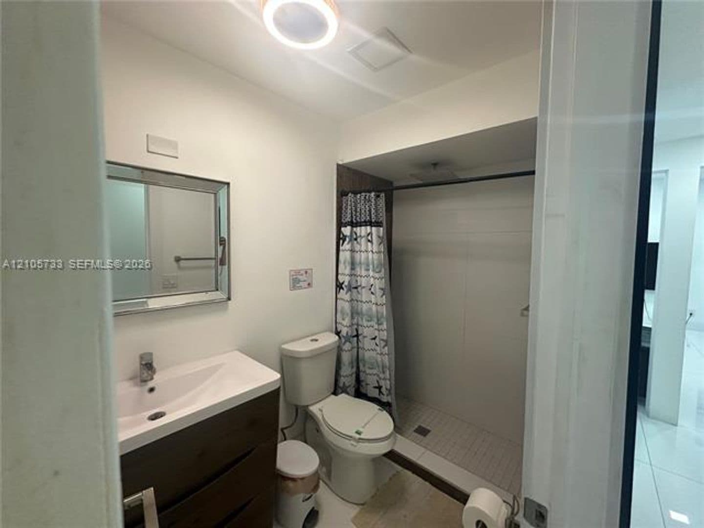 Miami House: 851 NE 205th St # 851