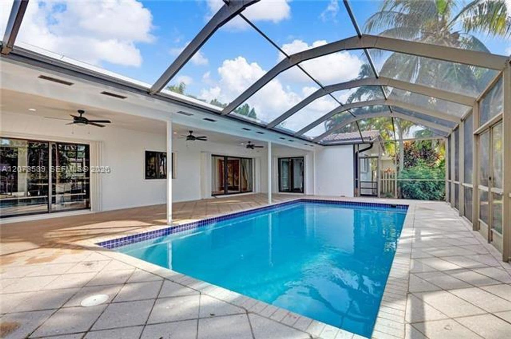 Hallandale Beach House: 612 Hibiscus Dr # 612